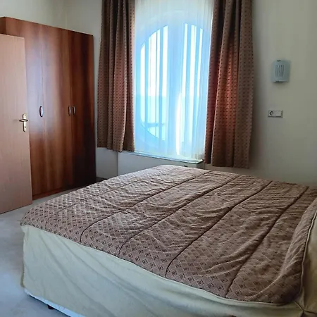 Sunset - 1 In Building Eta Apartment Pomorie